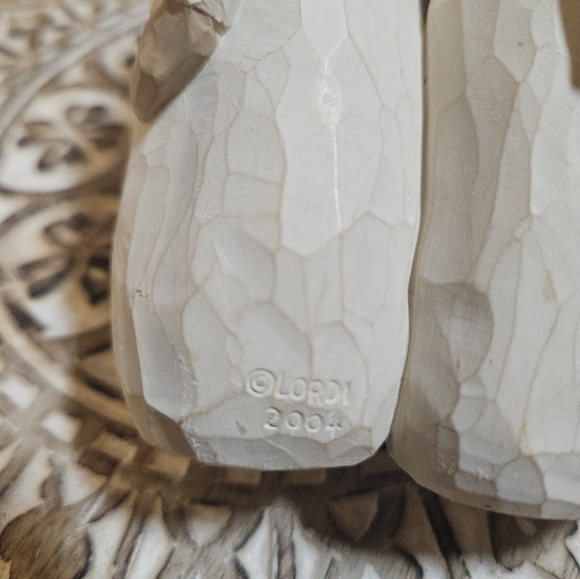 Willow Tree figurine TWO ALIKE 2004 Susan Lordi Twin Girls Sisters Best Friends - Picture 9 of 9